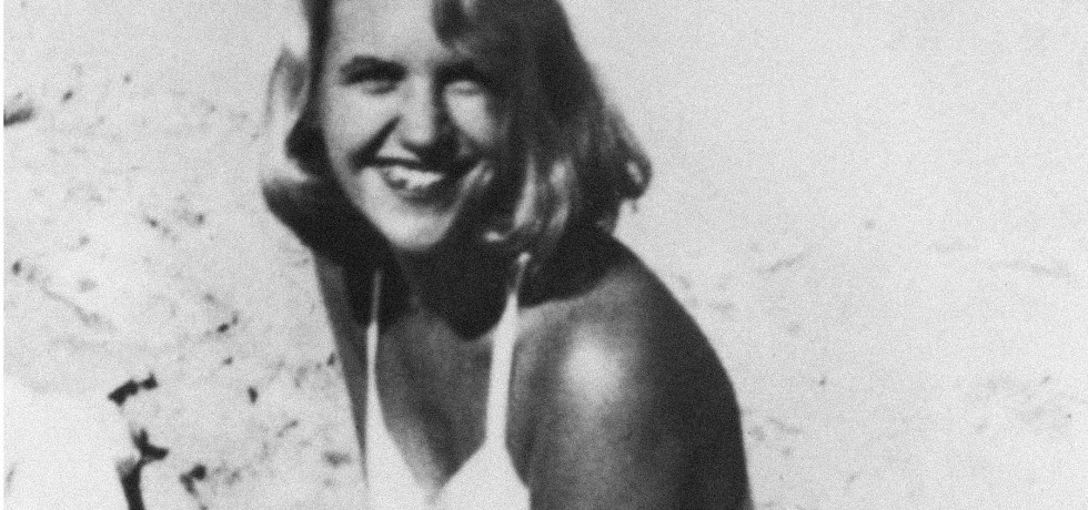 Sylvia Plath Beach Benidorm grano