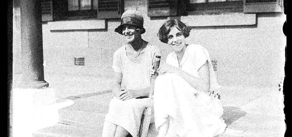 two-women-at-victoria-tennis-grano