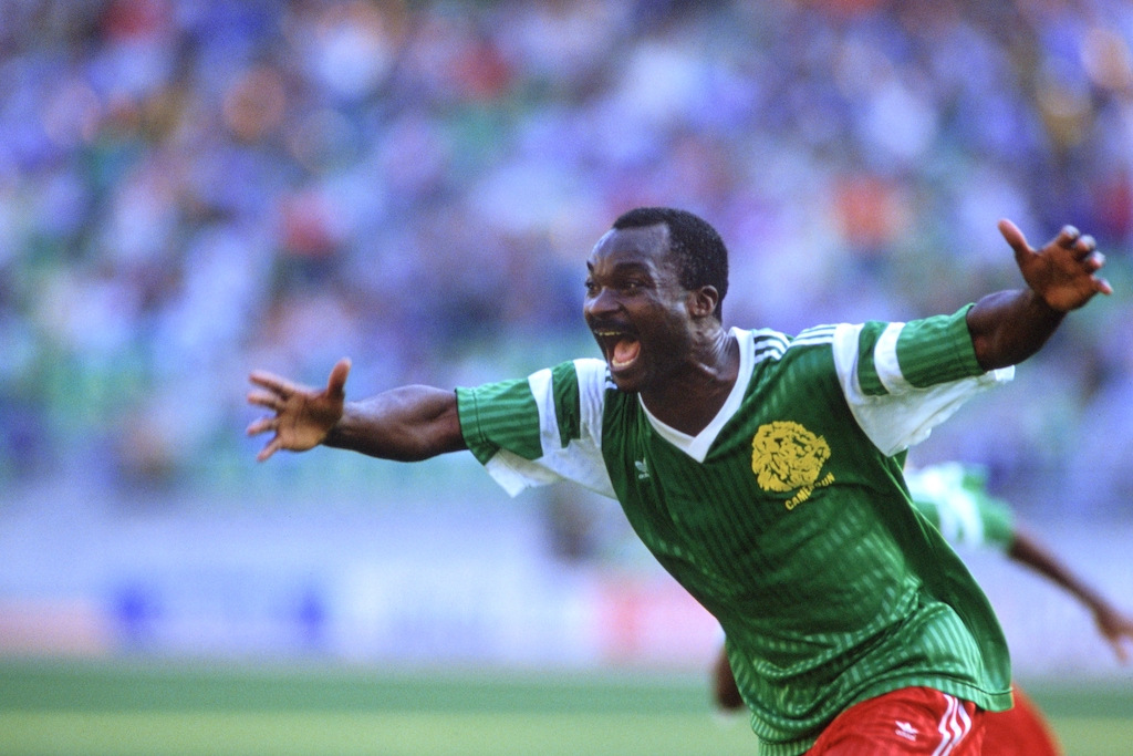 Roger-Milla-Camerun-Bari-1990.